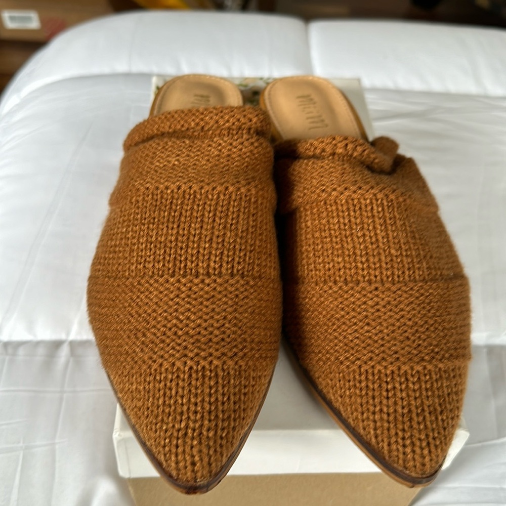 Women Mi im slides